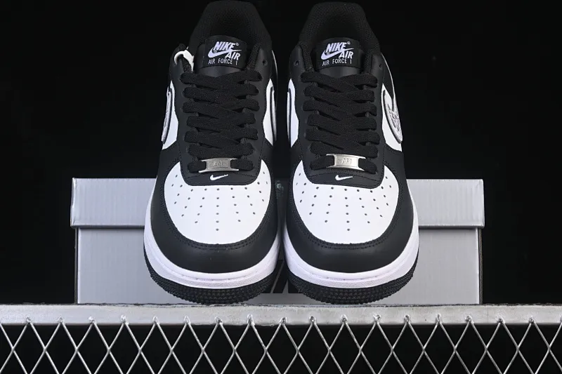 All categories Nk Air Force 1 Air Force series Nk Air Force 1 Low Air Force low-top Nike Air Force 1'07 Low black and white crack Air Force 1 low-top casual sneakers ZH0316-118